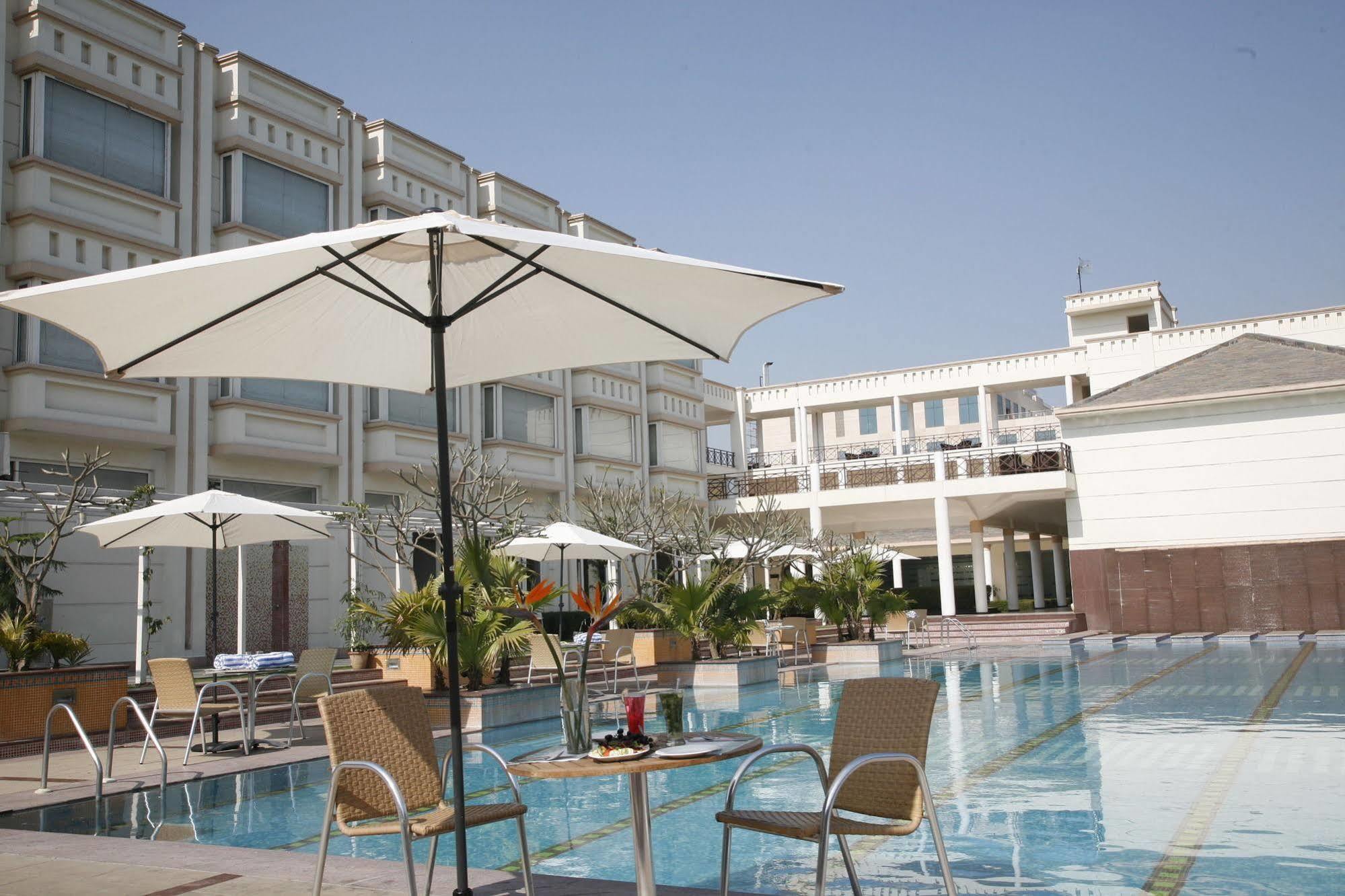 Treehouse Hotel Club & Spa Dhāruhera Kültér fotó