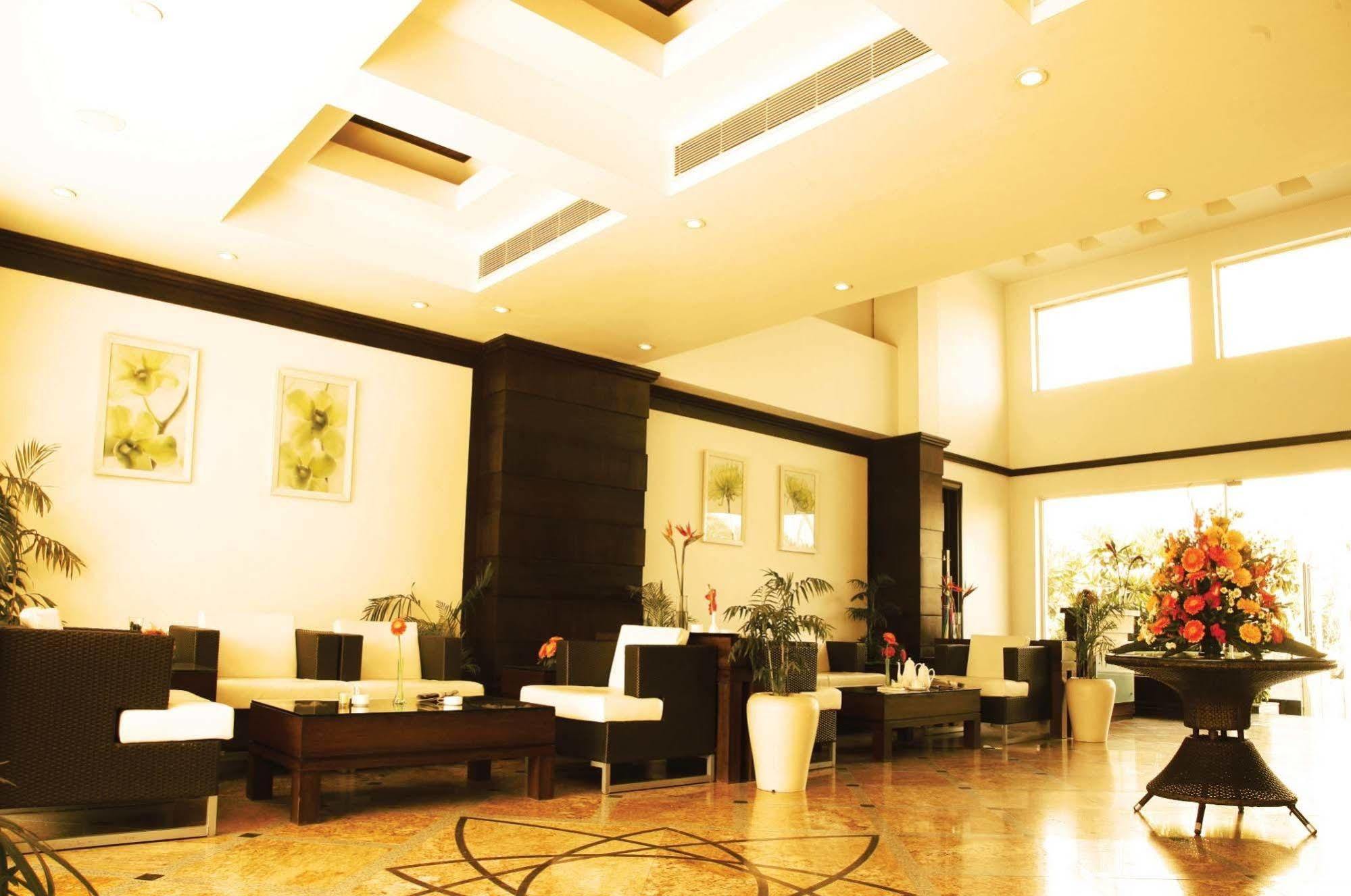 Treehouse Hotel Club & Spa Dhāruhera Kültér fotó